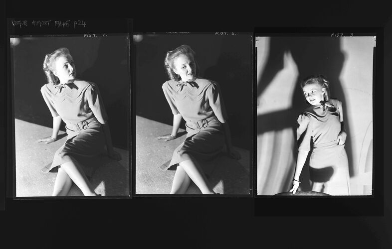 NP_NP05E1_1945_062_A: Vogue August 1945