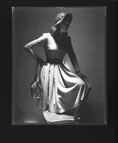 NP_NP05E1_1946_006K: Shophound Oils the Wheels