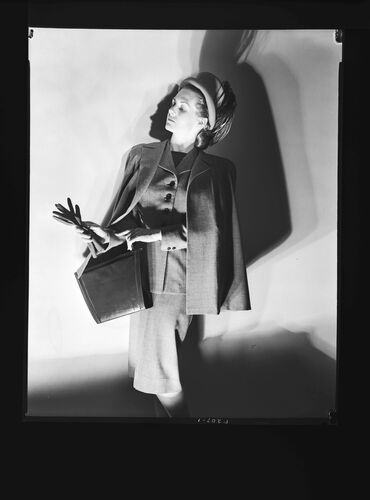 NP_NP05E1_1946_037D: 