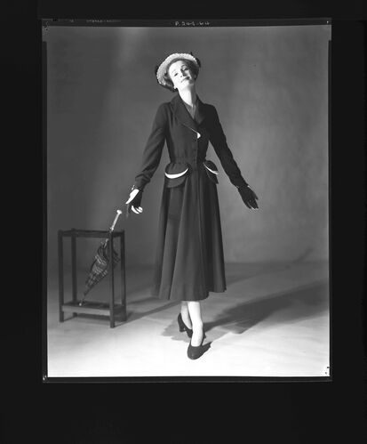 NP_NP05E1_1948_011C: London Collection