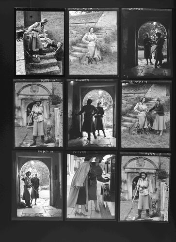 NP_NP05E1_1948_043C: The Lead, Vogue Nov 1948