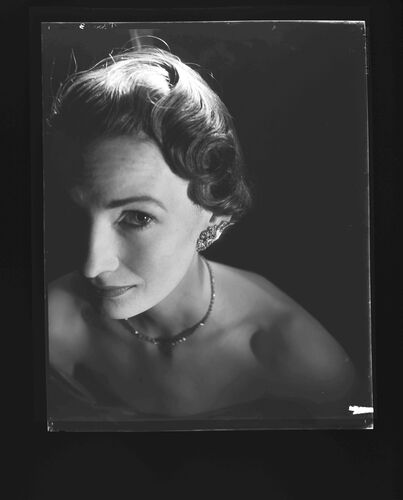 NP_NP05E1_1948_045A: The Lead