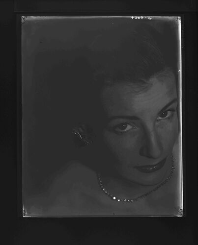 NP_NP05E1_1948_045E: The Lead