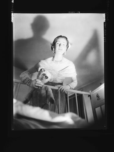 NP_NP05E1_1948_050: Vogue Jan 1949