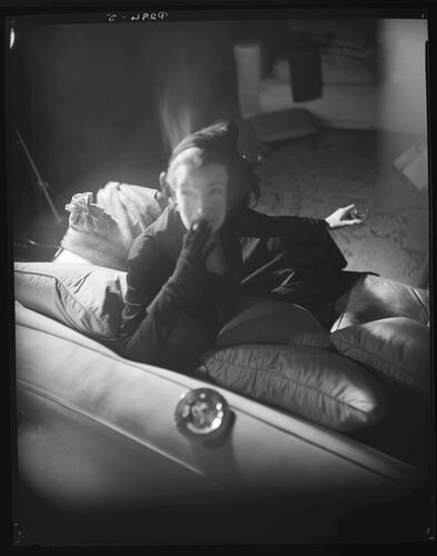 NP_NP05E2_1949_002I: Wenda Parkinson