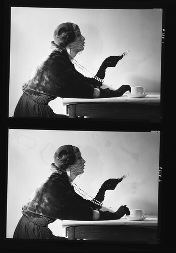 NP_NP05E2_1949_021B: Wenda Parkinson