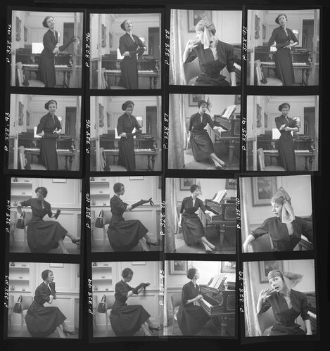 NP_NP05E2_1949_026B: 1949 Vogue