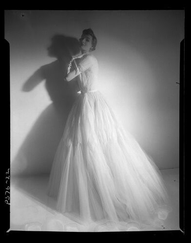 NP_NP05E2_1950_020C: Wenda Parkinson