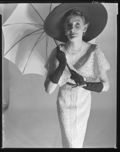 NP_NP05E2_1950_023: 1950s Vogue