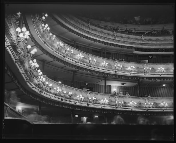 NP_NP05E2_1950_040B: Covent Garden