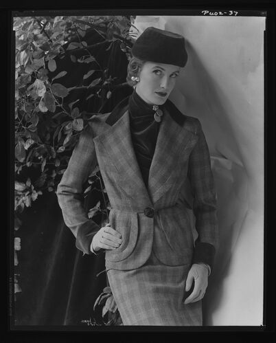 NP_NP05E2_1950_052D: 1950s Vogue