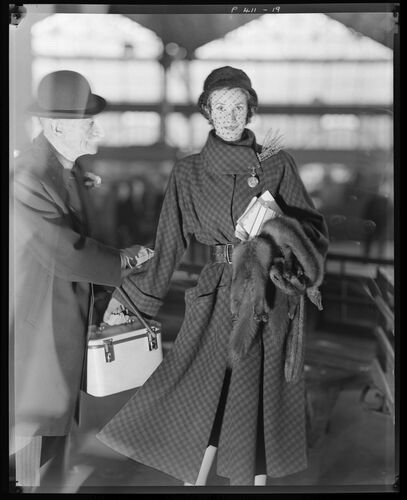 NP_NP05E2_1950_063B: Wenda and Park's Dad