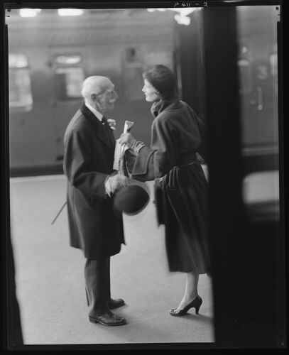 NP_NP05E2_1950_063F: Wenda and Park's Dad