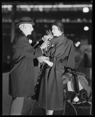 NP_NP05E2_1950_063J: Wenda and Park's Dad