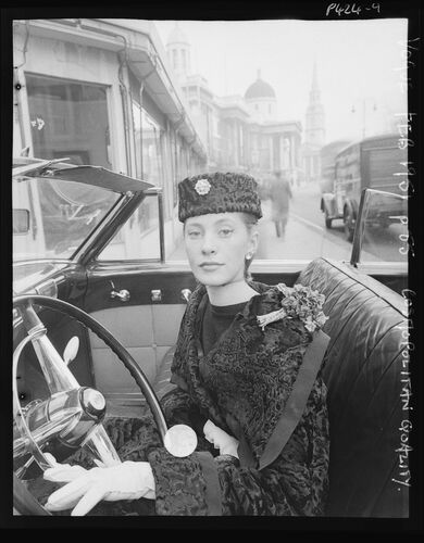 NP_NP05E2_1951_013: The London Collections