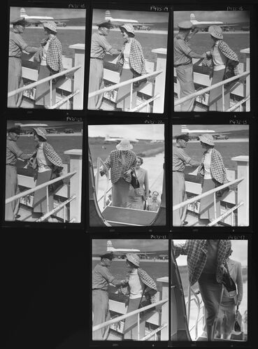 NP_NP05E2_1951_016: 1950s Vogue