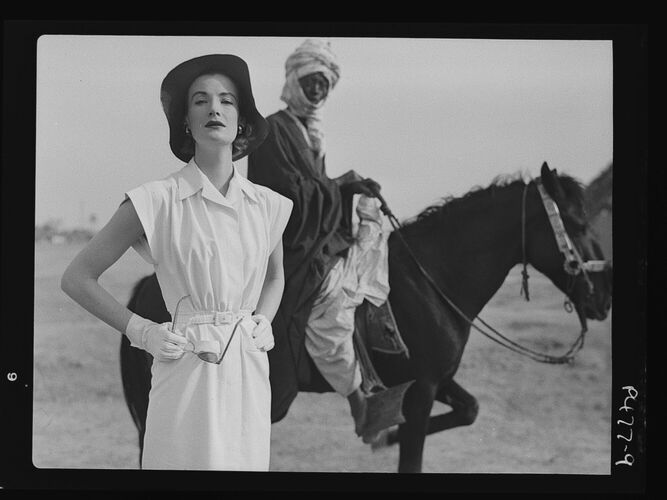 NP_NP05E2_1951_062B: Wenda and man