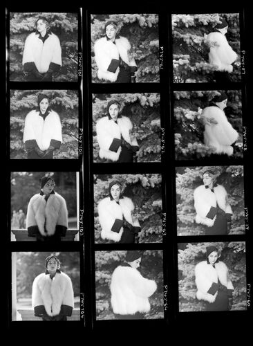 NP_NP05E3_1952_026D: 1950s Vogue