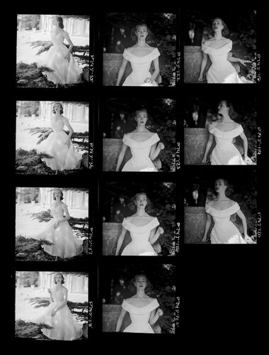 NP_NP05E3_1952_026J: 1950s Vogue