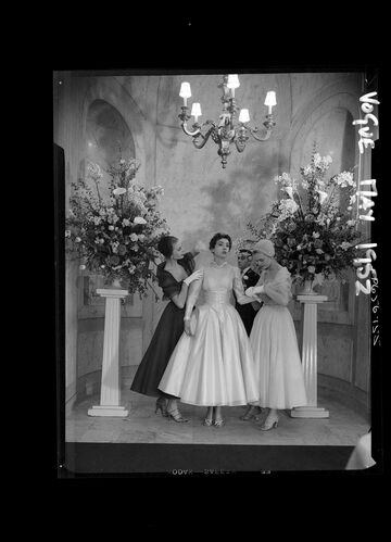 NP_NP05E3_1952_038: The Bride