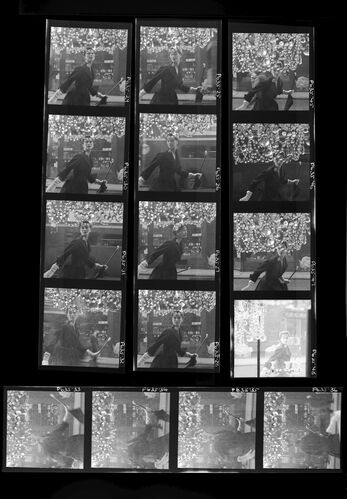 NP_NP05E3_1952_087: London Collections 2/7/52