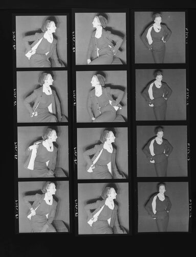 NP_NP05E3_1952_107C: 1950s Vogue