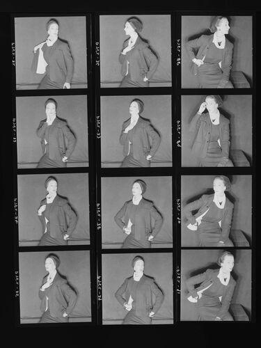 NP_NP05E3_1952_107D: 1950s Vogue