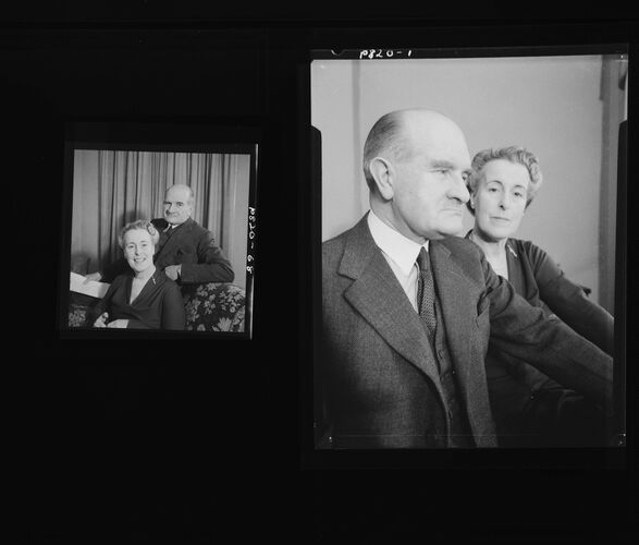 NP_NP05E3_1953_016: 1950s Vogue