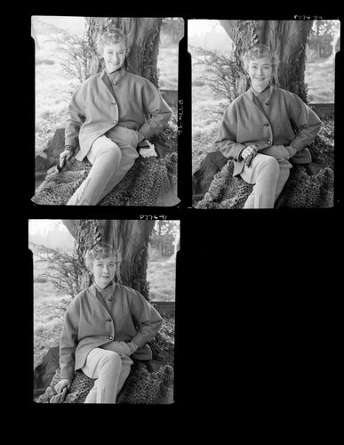 NP_NP05E3_1953_019B: Young Ideas, Vogue Feb 1953