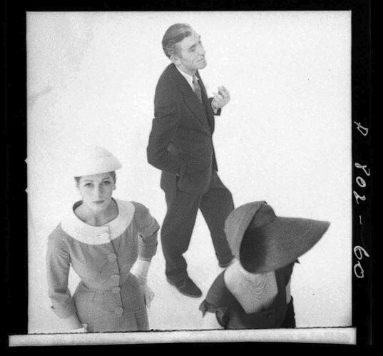 NP_NP05E3_1953_045J: Collections, 1950s Vogue