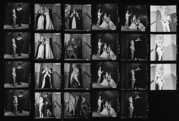 NP_NP05E3_1954_31B: 1950s Vogue