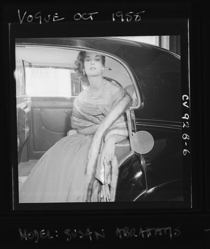 NP_NP05E3_1955_001: The Evening Stole