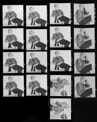 NP_NP05E3_1958_020A: 1950s Vogue