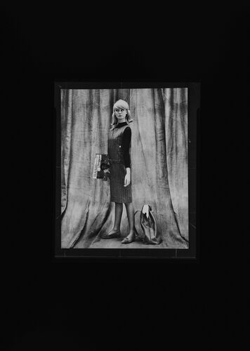 NP_NP05E4_001: Vogue editorial