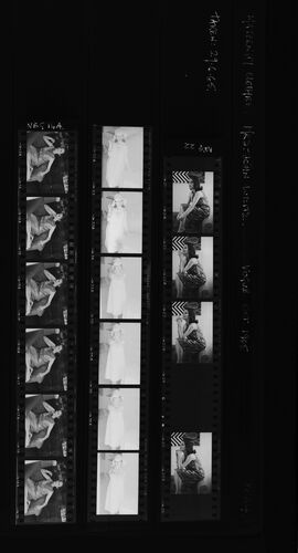 NP_NP05E4_049: 1960s Vogue