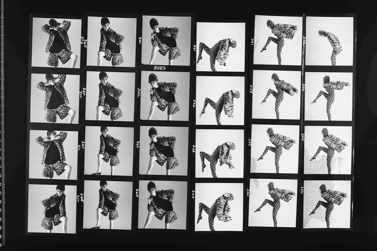 NP_NP05E4_055: Capucci dresses