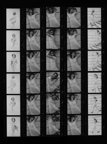 NP_NP05E4_066: 1960s Vogue