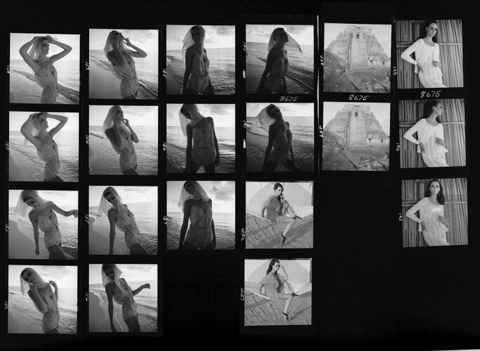 NP_NP05E4_077: 1960s Vogue