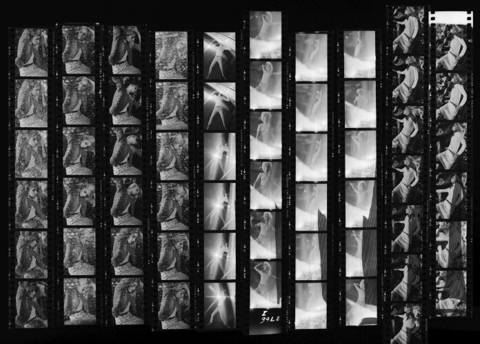 NP_NP05E4_092: 1960s Vogue