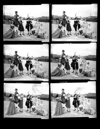 NP_NP05E4_1957_013C: London Docklands