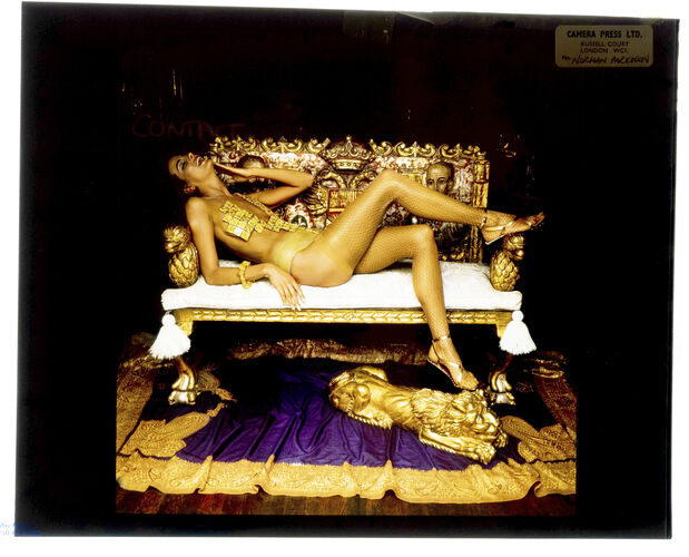 NP_NP06F3_041: Dolores Wettach