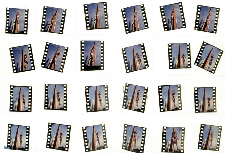 NP_NP06F3_152: 1950s Fashion