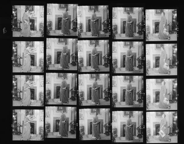 NP_NP06G2_1955_005B: 1950s Vogue