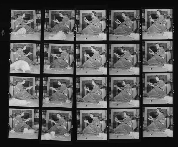 NP_NP06G2_1955_005F: 1950s Vogue