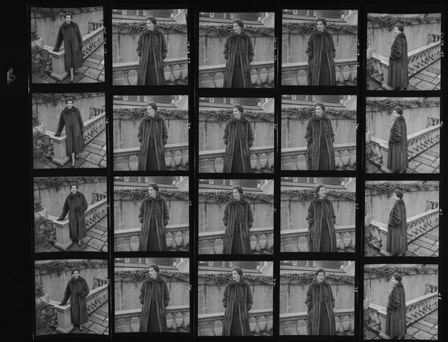 NP_NP06G2_1955_008B: 1950s Vogue