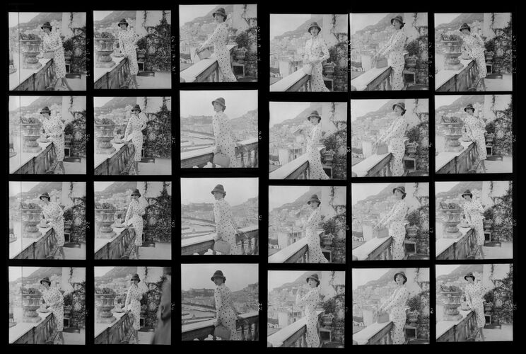 NP_NP06G2_1955_011A: 1950s Vogue