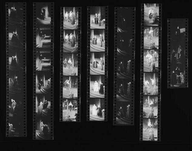 NP_NP06G2_1955_012A: 1950s Vogue