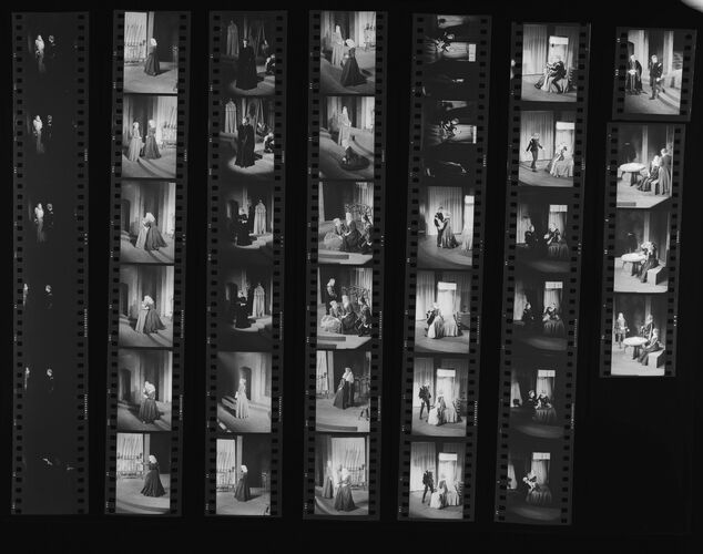 NP_NP06G2_1955_012F: 1950s Vogue