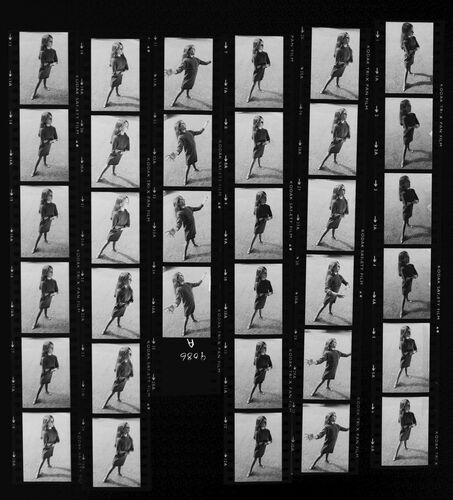 NP_NP09A_016: 1960s Vogue