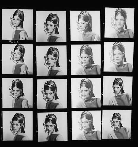 NP_NP09A_056: 1960s Vogue